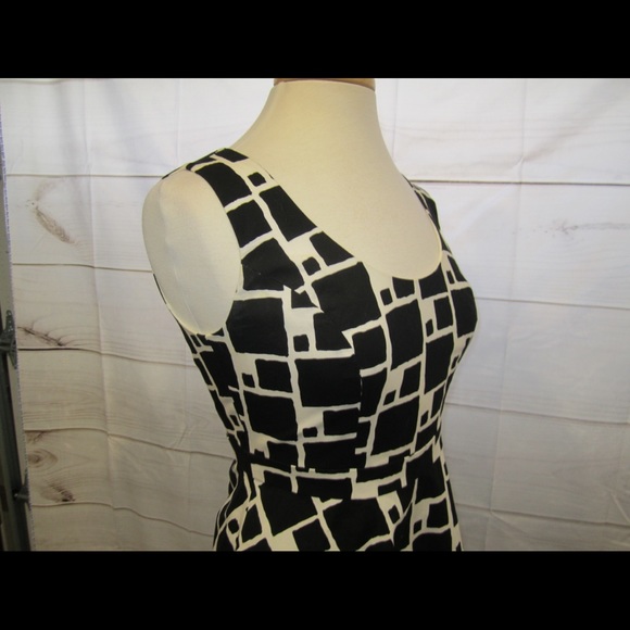 Shoshanna Fit and Flare Black and White Dress Sz 4 - Picture 6 of 8